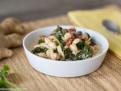 Braised coconut spinach with chickpeas and lemon - treehugger.com/easy-vegetaria… #health, #diet,