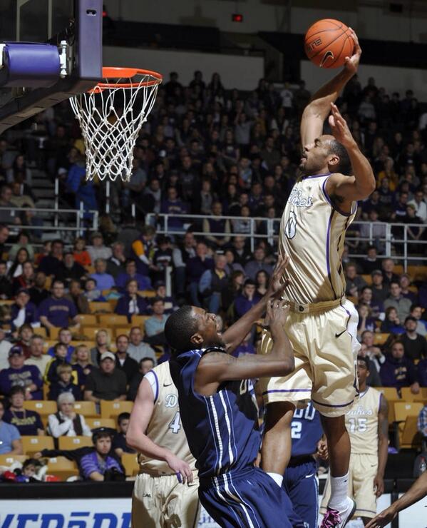 benflora's tweet photo. Dukes #jmu #bark #letsgodancing http://t.co/FBBHSGxBNI