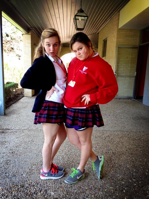 whatuphope's tweet image. 10 ways to get a checklist #beaslut @oliviarenee618 😂 #multimediaproject