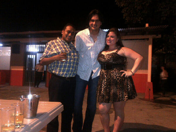 KittyZamVar's tweet photo. Disfrutando d las fiestas de San Gregorio de Portoviejo acompañado de @ParraJoseDaniel http://t.co/kAobsqQ4K3