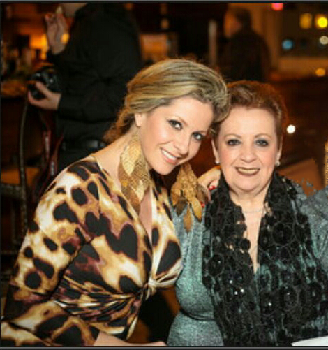 luzamakeover's tweet photo. La reina de mi vida...... http://t.co/UPWFnLv8Hl