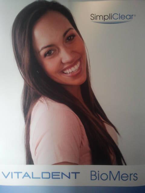Hoy presentamos SimpliClear, la primera ortodoncia 100% invisible de Vitaldent