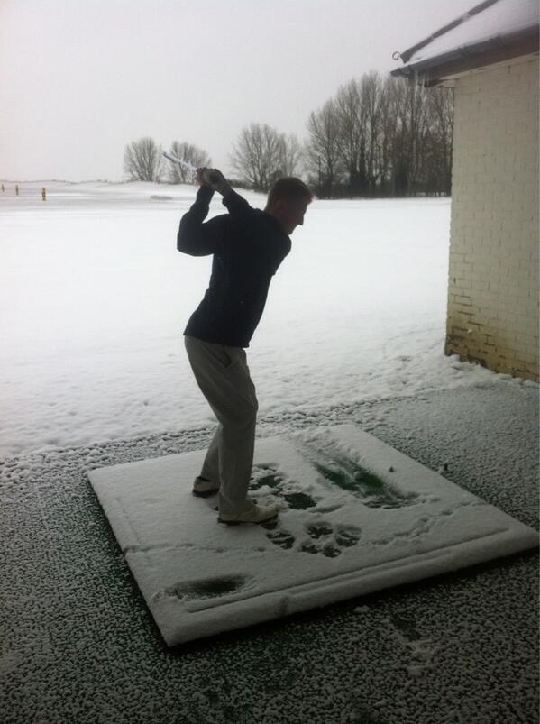 ElliottBriggs2's tweet photo. @AlfieOshea1 Niceeeee !! #pro #in the making #shit weather http://t.co/yt1neMrEJg