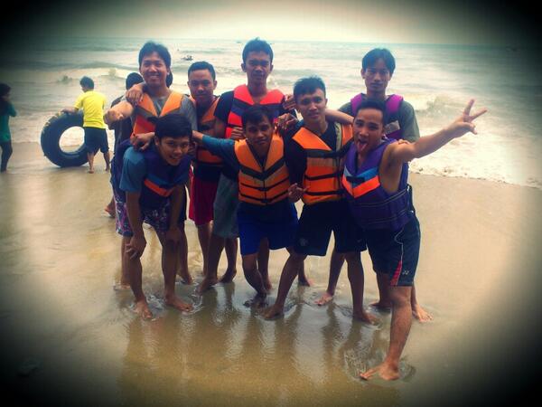 Wiindsa's tweet photo. Banana boat team !! http://t.co/vZzuV3UQSW