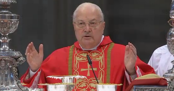 catolicos_es's tweet photo. [DIRECTO] Se acerca el momento de la Consagración en la Basílica Vaticana #iConclave #Conclave http://t.co/WDhHJTkTpj