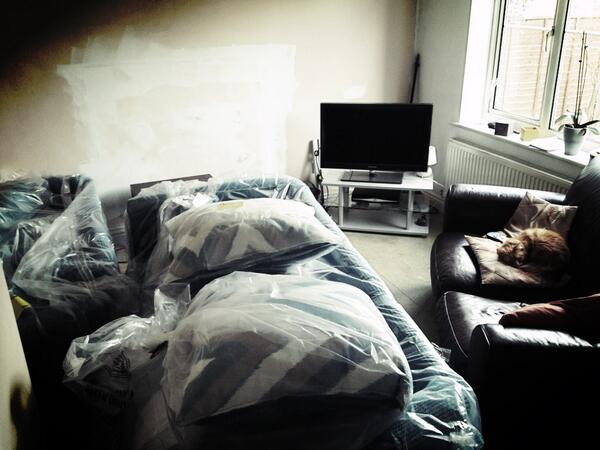 gemmabrass's tweet image. @AmiMcDiarmid #newsofas no more crack den garden furniture!