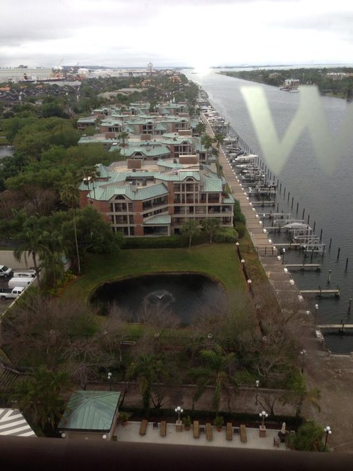 My view rite now😎 http://t.co/ExTASo7wlD