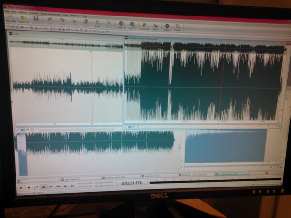 Thumbtackhead's tweet image. RT @BrynnsAdventure: I absolutely love editing music! #callmeup  #DigitalGirlzRule !
