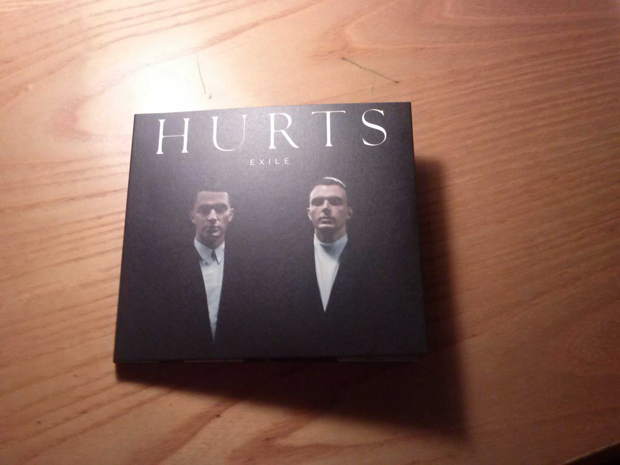 Hurts >> álbum "Exile" - Página 5 BFLi38ZCMAAaT7f