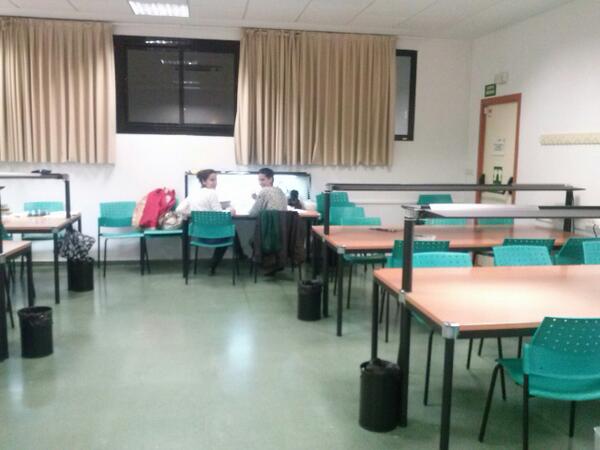 CarmenPradosB's tweet photo. Q pena damosss... @VeroDuqueCanton @Maria_capita http://t.co/4qWgNT9Fu2