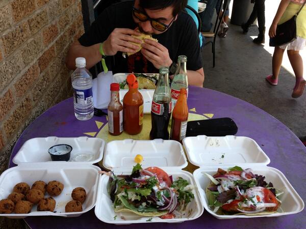 notalwaysdrunk's tweet photo. Good hang over food or great hangover food? I'm going with the latter http://t.co/OHJQRz7Xzr