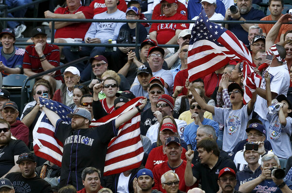 RT if you’re rooting for <a href="/USABaseball/">USA Baseball</a> tonight in #WBC:
