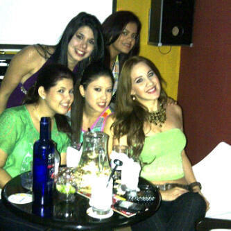 velys_23's tweet photo. @Daniela72491932 @gabyta2286 @Jan3si donde siempre recordaremos momentos inolvidables.. Y personas increíbles http://t.co/pW9vJJpsvN