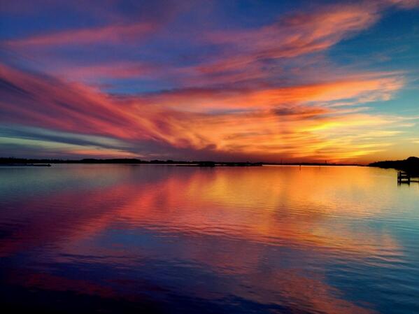 Still waiting for comet...here's the sunset on Santa Rosa Sound <a href="/nwfdailynews/">nwfdailynews</a> @KatieTnwfdn <a href="/EmeraldCoastDes/">EmeraldCoast|Destin</a>