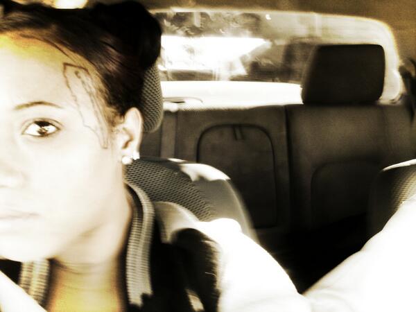 avoidbums's tweet image. 