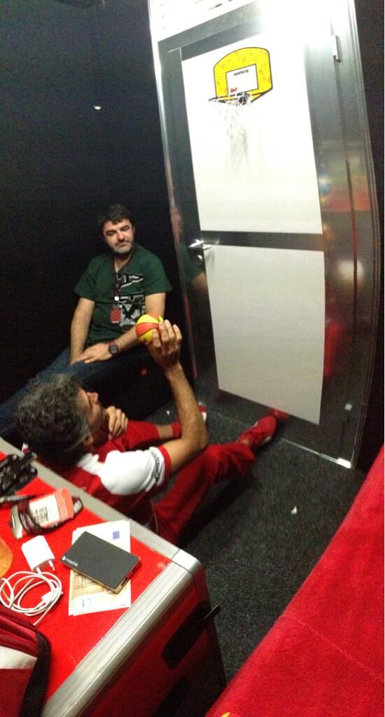 Fernando Alonso, F1 BFOaSFhCIAAItHL