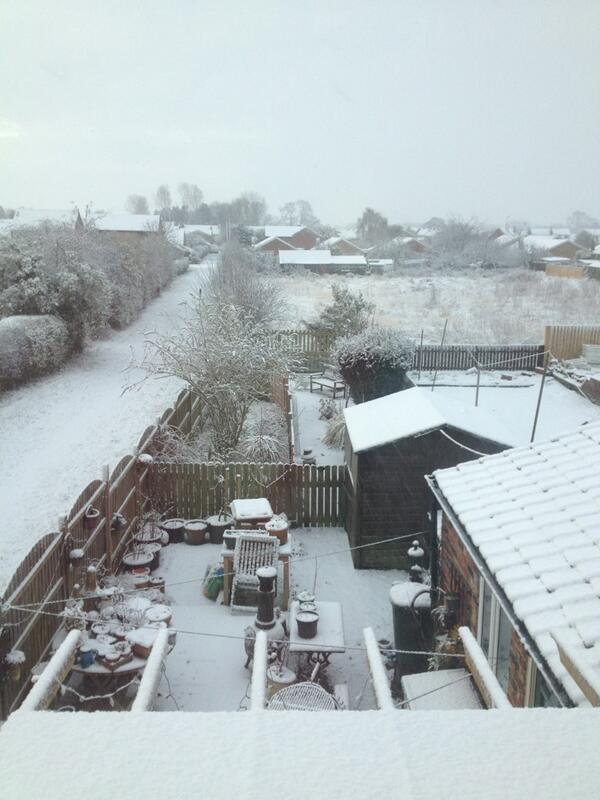 hulllive's tweet image. RT @ginachillin: Driffield at 6.30am and we've had more snow since! #notspringyet