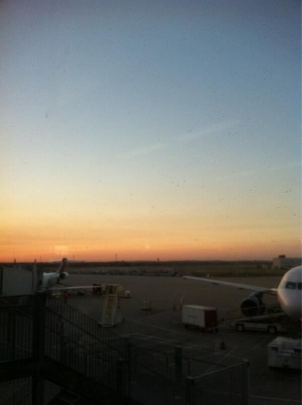 Twitter / JoyceMSullivan: Good morning! Heading back ...