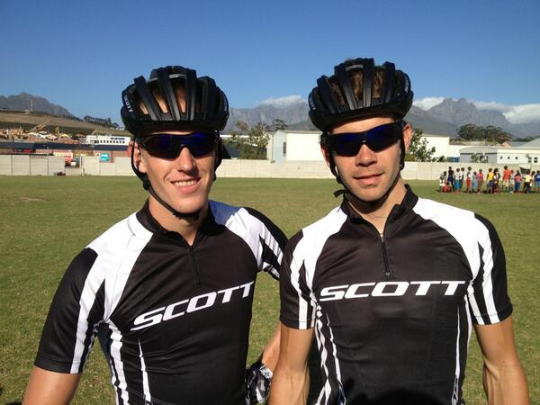 manniesebroer's tweet photo. Boys are reddy for @songoinfo race http://t.co/MZU4GwvcIE