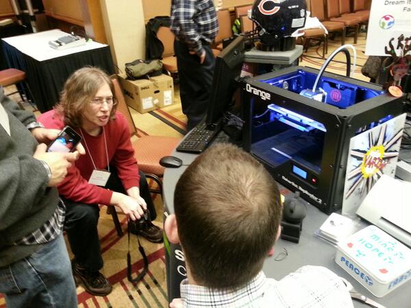 amlibraries's tweet image. Jenny Levine of ALA gets her head replicated @ #make2learn