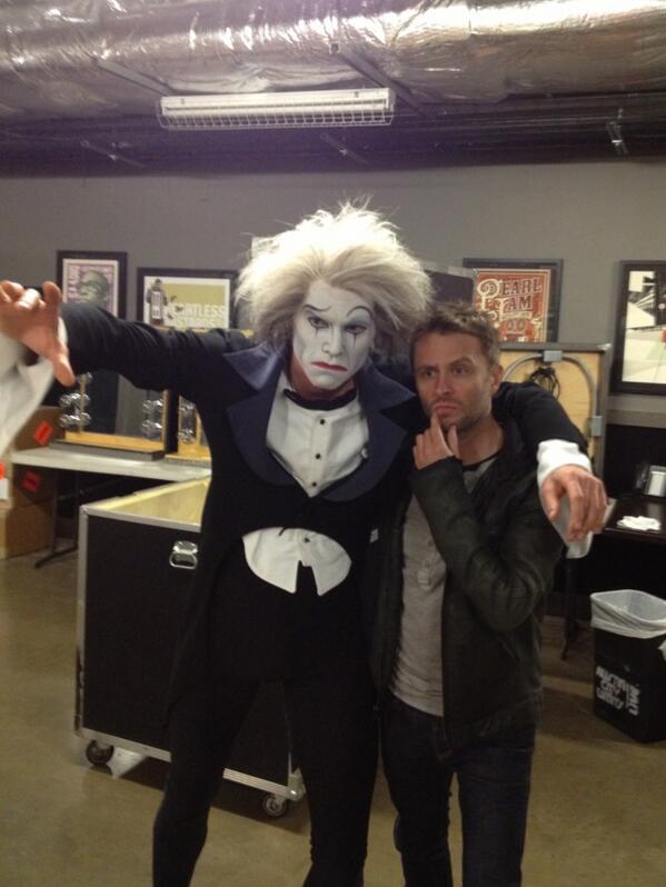 Cirque's tweet photo. Thank you #SXSW for coming out to our show #EVOKE13 last night w/ @nerdist and @divinefits! http://t.co/KCVsdImlJJ