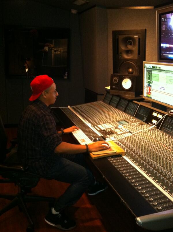 DiFreNt_BreeD's tweet image. #SALUTEDAENGINEER #PATCHWERK #WERK #THENEWATLANTA #AMGHOE