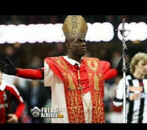 memeparaguay's tweet image. Habemus papam #elpapanegro