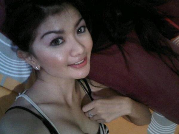17Asia's tweet photo. Gina 2- Bandung http://t.co/HhMgNdRfPH