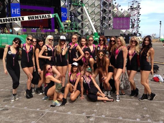 '@UltraMusicM: The Ultra girls have arrived! '@manu_o_grove eeeeeeeso es ;)