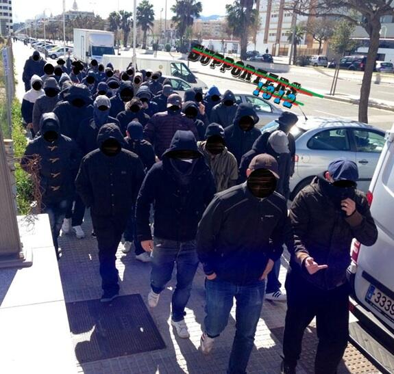EuropeanAway's tweet photo. Porto lads in Malaga today #Colectivo95 #SuperDragões #FCPorto http://t.co/P1kH7Ie7hM