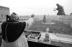 Esterrojo_'s tweet photo. #PrimerasPalabrasDelPapa WELCOME TO TOMORROWLAND. http://t.co/DcY1VwUwje