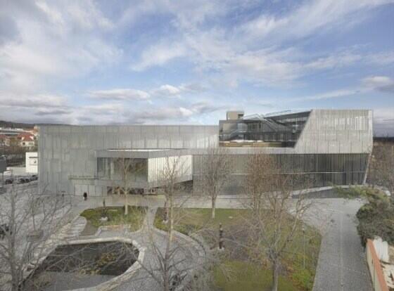 meedo139610's tweet image. @grand_rt @4ull @archthink @concept_arch @desmeet @gcc_rt  متحف باحضان الطبيعه #nice_architecture