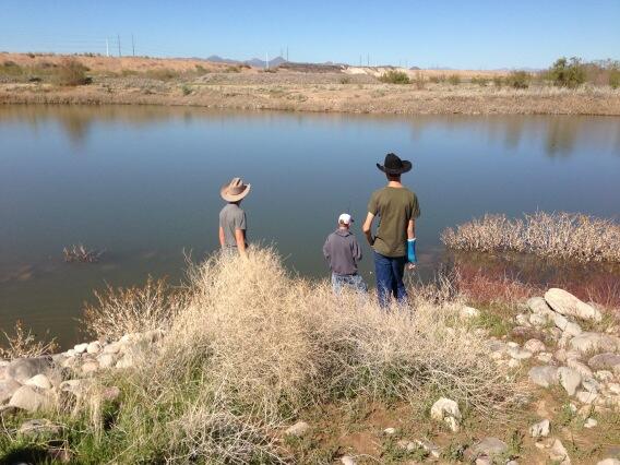 billiejodytrt's tweet image. This is the closest thing I've got to the beach. #riverbottom #fishing