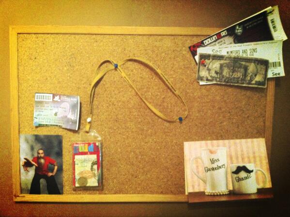 ghandimanning's tweet photo. New pin board in my new house #goodtimes #jodrellbank #glasto #download #2011 @foofighters @MumfordAndSons @Elbow http://t.co/QQpWguwoX4