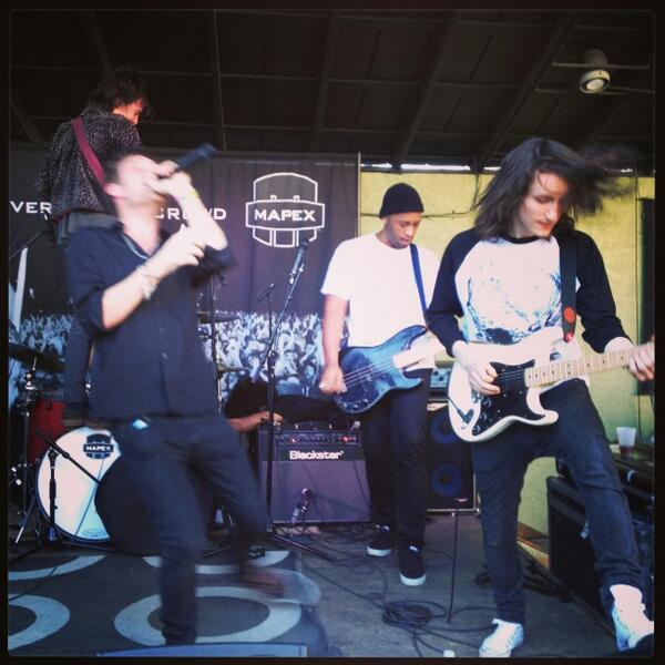 lizzyjagger tweet media