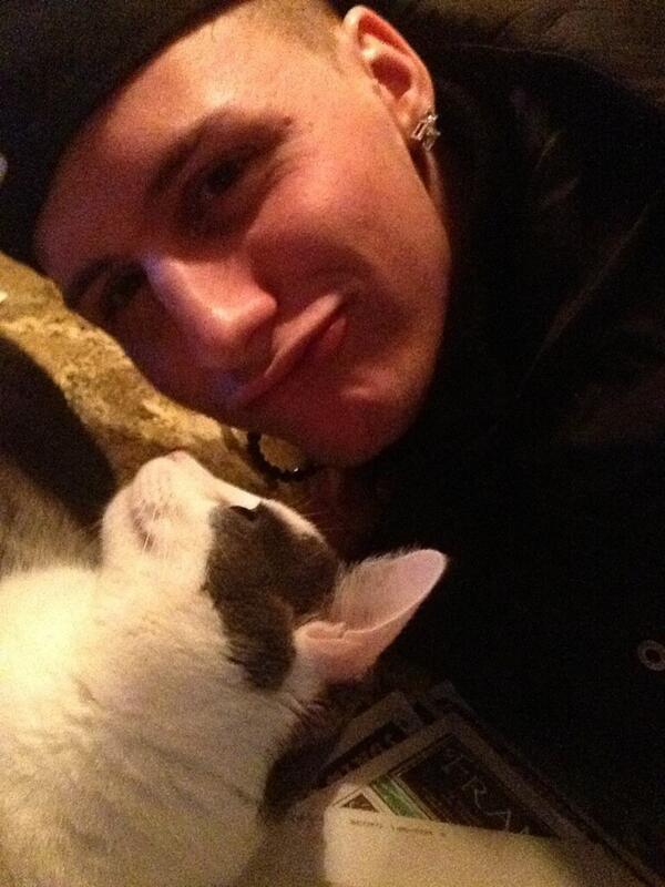 IvansReign's tweet image. Nighas be like &quot;Free My Nigga Weav, He Jus Wanted To Pet The Pussy&quot; @weavahkidbroguy #WeaverProblems