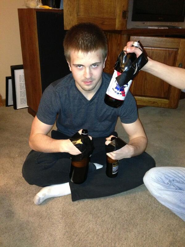 Sam_Hamler's tweet image. Cliff&apos;s gettin rowdy! #techboys #whatdoyado 🍺