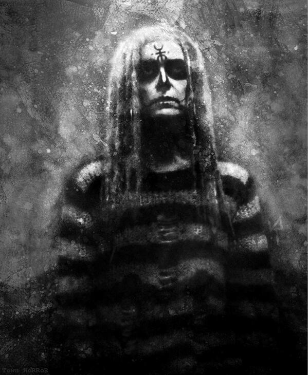 Life_Is__Pain's tweet photo. Sheri Moon Zombie #HoRRoR http://t.co/2df9S85Wp5