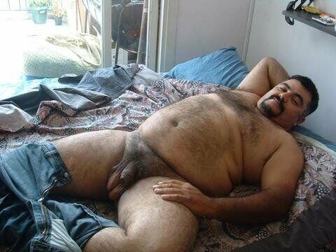 abdduoo's tweet photo. "@_biggerbelly: Superb! Really want him. #Chubby #Daddy http://t.co/dW8DhDJMdP"we