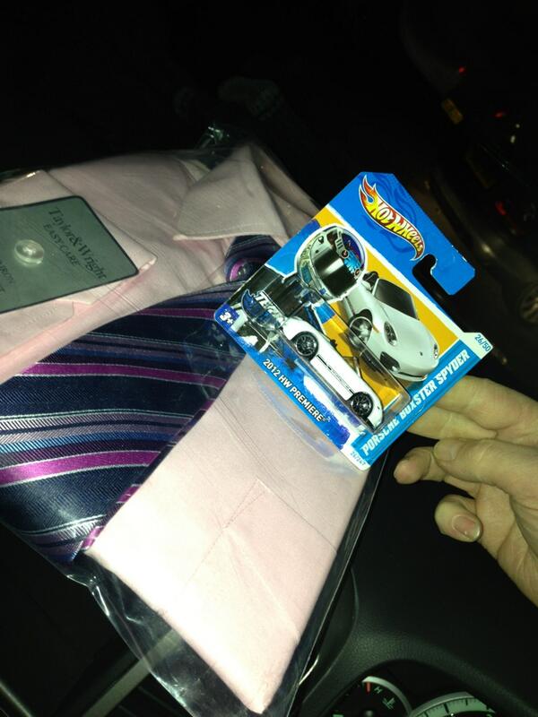 THEREALDJGARRYK's tweet image. @marklaminator loved your new Porsche &amp;amp; new 'pink' shirt
Glad you had a great night ,playing poole was a sick idea..