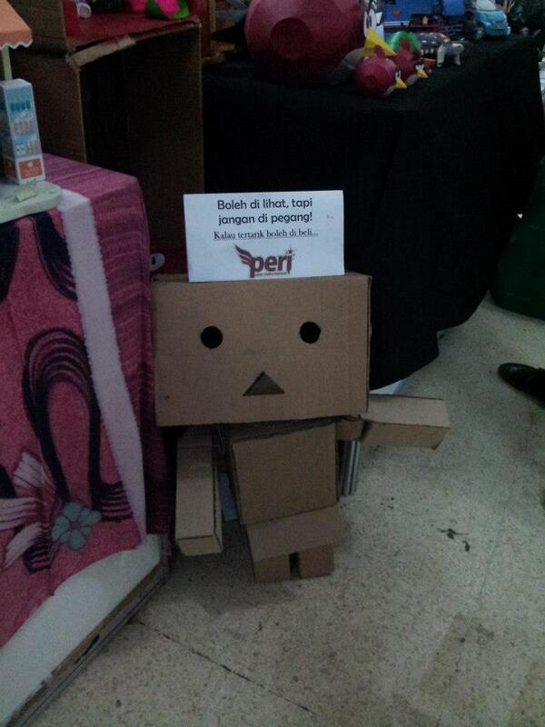 danbo yang selalu menyapa pengunjung stand... :)