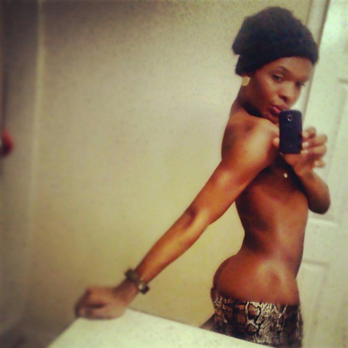 Watch Hey Dream 𖤐🕯️✨🌙's leaked NSFW photo on TwXstars