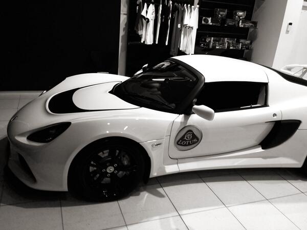 ThCase's tweet image. "@RGrosjean: Just launched the new #Lotus Exige S in #Australia ! Nice car isn't it? http://t.co/QmkFuhc8cm" @DazRave - awesome!