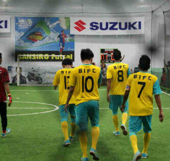 VITZ57_FC's tweet photo. From Behind #VITZ57 http://t.co/VPGbfFMtNy