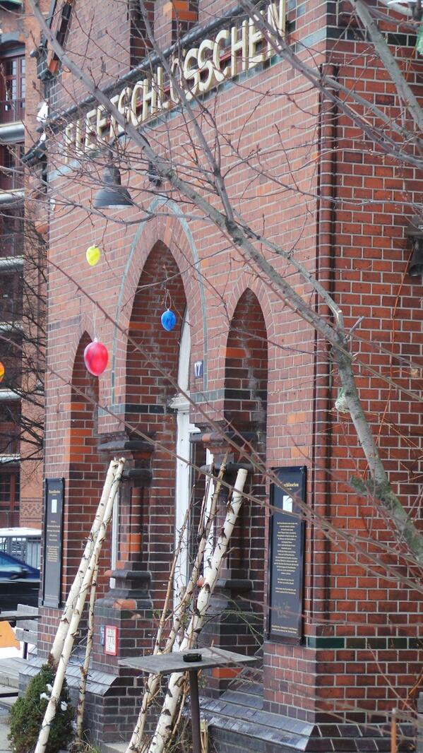 Spuren von ostern, jetzt schon vor dem #fleetschlösschen in der #speicherstadt, #hamburg