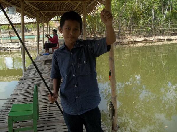 We9ALAXYspensa_'s tweet image. TAO GAGH QAQAAA AKU BIZ MANCHING LOWWWWH MAO GAAAAG :-p @Genmass_Azzee #memberfact