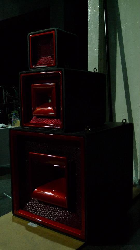 easternacoustic's tweet photo. View a new #AvalonByEAW install at #ClubGossip, Singapore by ENEPL #EAWsound http://t.co/nuVuUoRVoG http://t.co/PgUqUvQtor