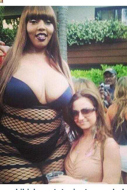 AnnieDaaisy's tweet image. This is what I look like when I go out with my pals #lankyproblems