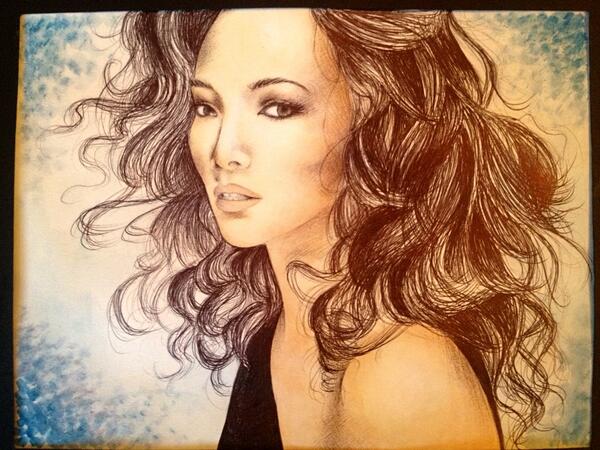 eledg90's tweet photo. @JLo http://t.co/CGdU3b9rs7