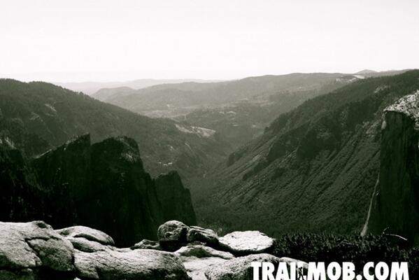RoamUrHome's tweet photo. #Hiking folk!  Here is sweet a #yosemite shot!  If you like it!  Retweet and join the Mob! #explore #backpacking http://t.co/n9pejY7mh6